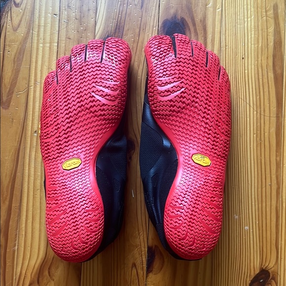 Vibram FiveFingers Training Shoes - Picture 2 of 5